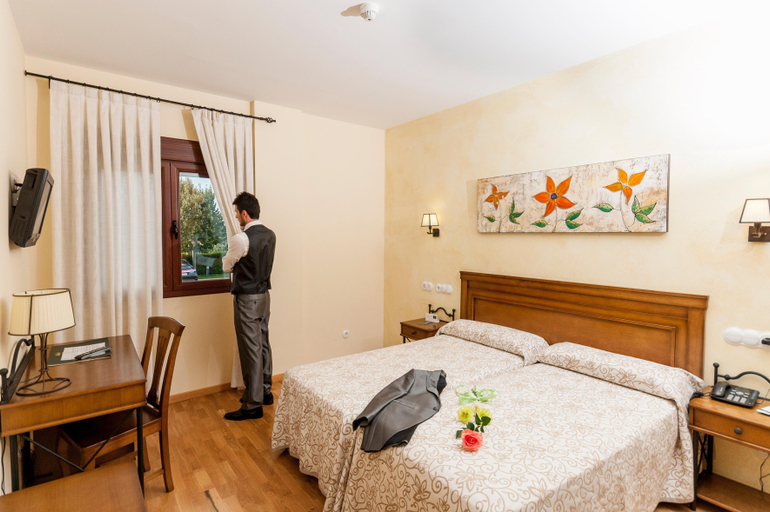 Bedroom 3, Comendador, Toledo