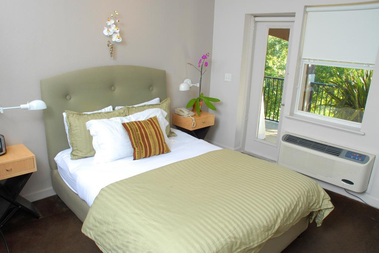 Bedroom 2, The Eo Inn - Downtown, Orange