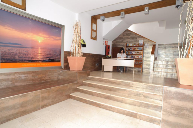 Public Area 3, Apartamentos San Francisco, Baleares