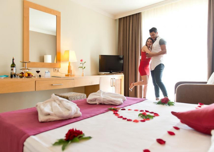Bedroom 3, Sealife Buket Beach Hotel, Manavgat