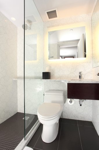 Bathroom 19