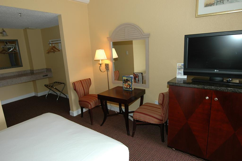 Exterior & Views 2, Magnuson Hotel Convention Center, Virginia Beach