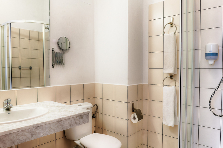 Bathroom 3