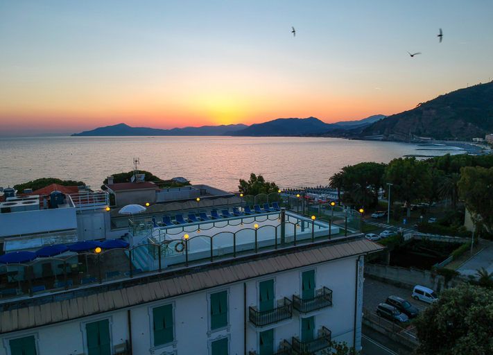 Sport & Beauty 2, Grande Albergo, Genova