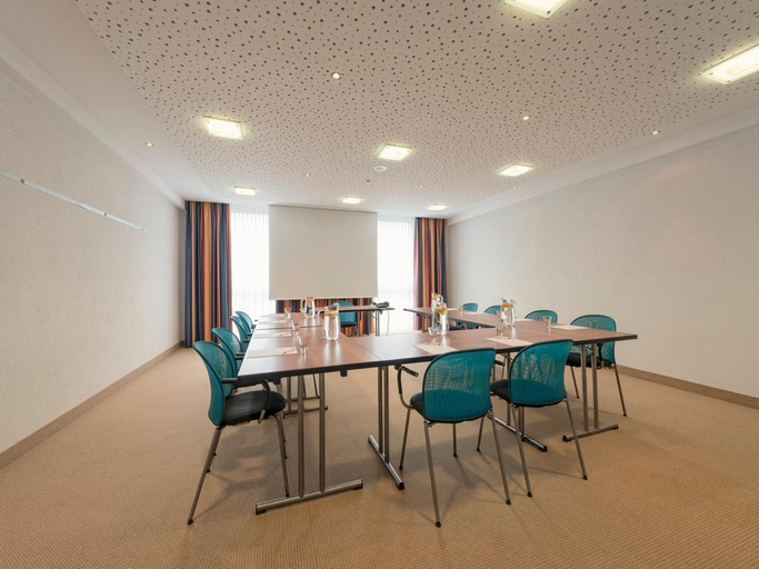 Exterior & Views 2, Park Inn Lully, La Broye