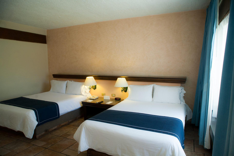 Bedroom 3, Mision de los Angeles, Del Centro