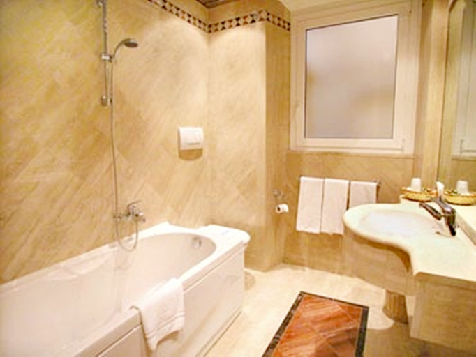 Bathroom 4, Hotel Valle, Rome