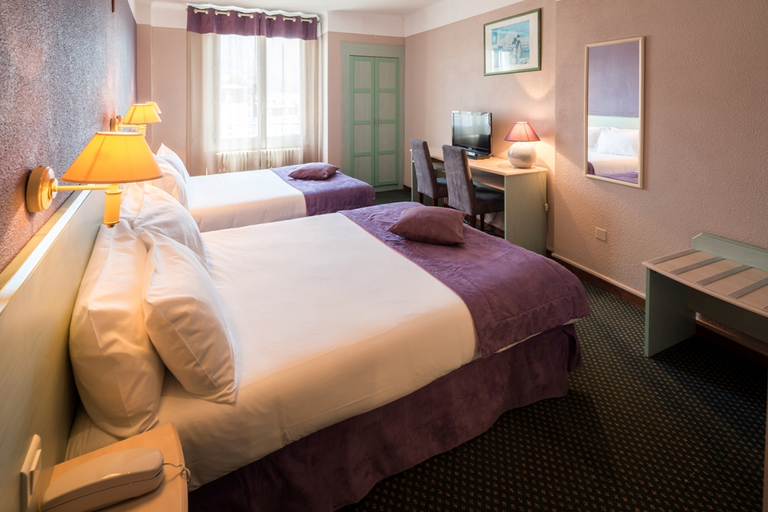 Bedroom 3, Hotel Christina Lourdes, Hautes-Pyrénées