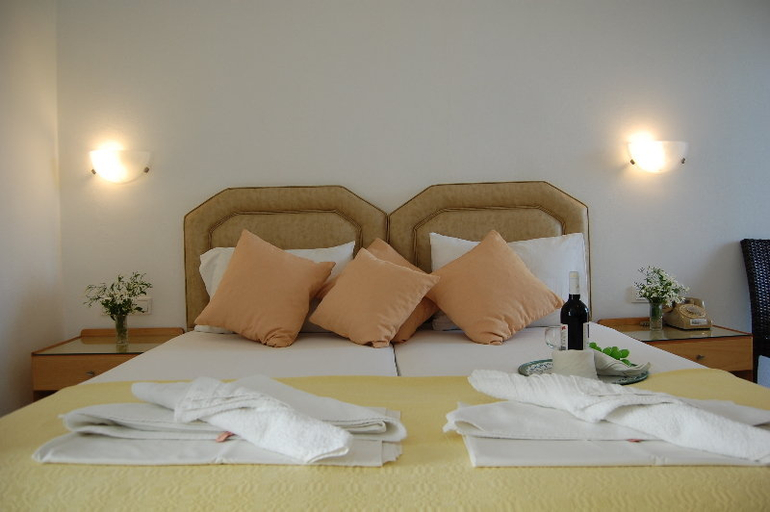 Bedroom 2, Marcos Beach, South Aegean