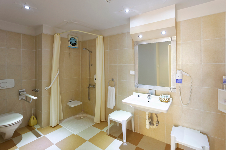Bathroom 5, The Three Corners Rihana Resort, Al-Ghurdaqah 2