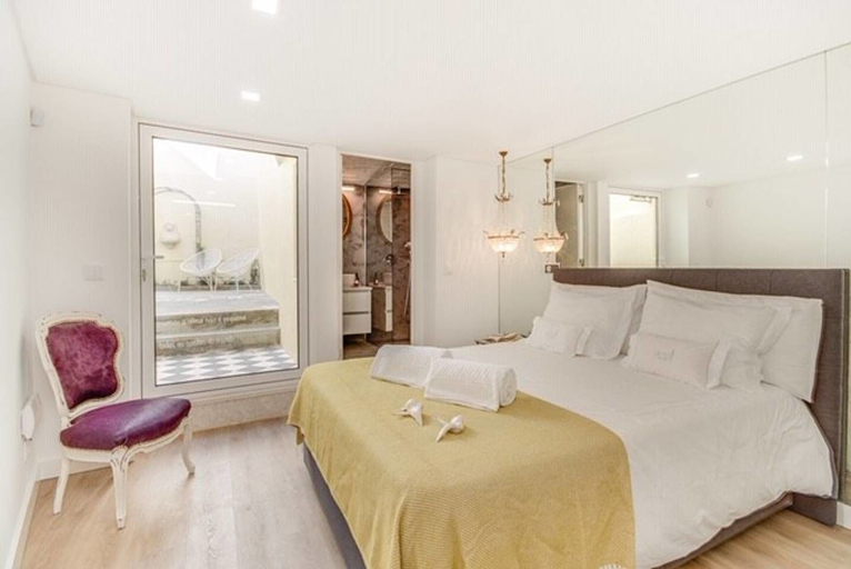 Bedroom, Charming Apartment in Alfama, Lisbon