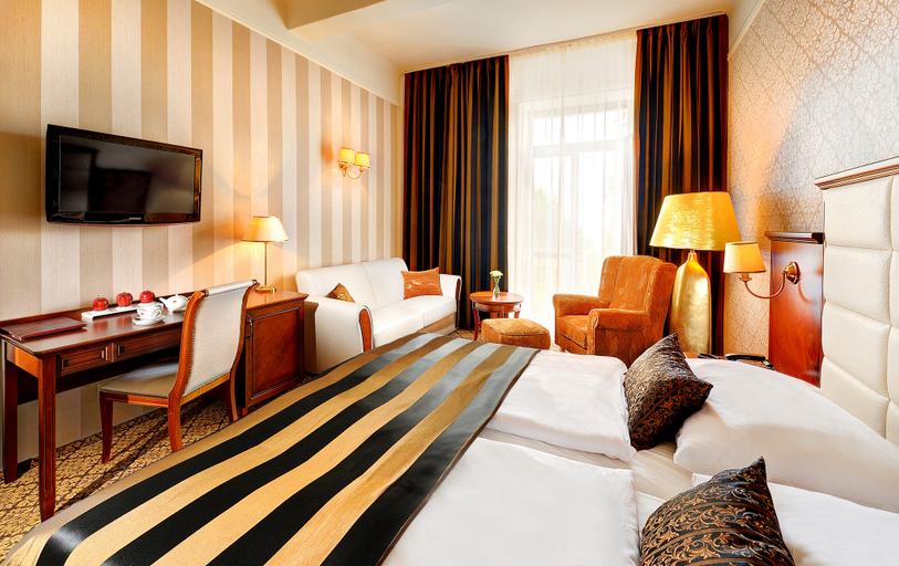 Bedroom, Grandhotel Praha, Poprad