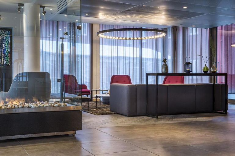 Public Area 3, Radisson Blu Hotel, Tromsø, A Verified Net Zero Hotel, Tromsø