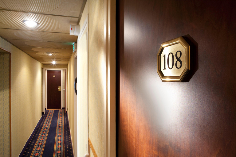 Public Area 3, Hotel The Originals Paris Paix République, Paris