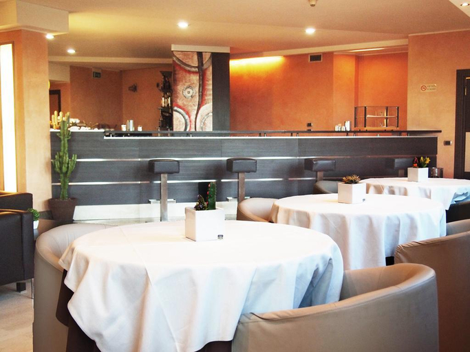 Food & Drinks 4, Golf Hotel Milano, Milano