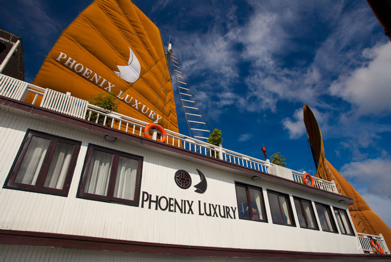 Halong Phoenix Cruiser, Hạ Long