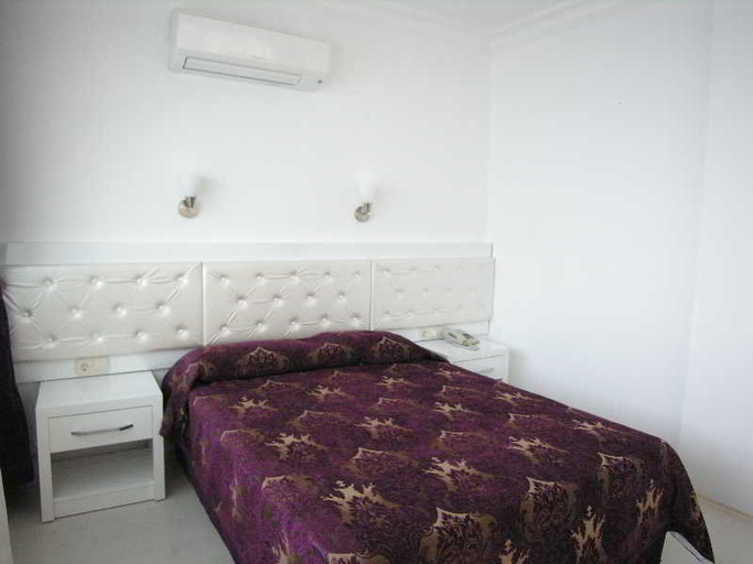 Bedroom 4, Azak Beach Hotel, Alanya