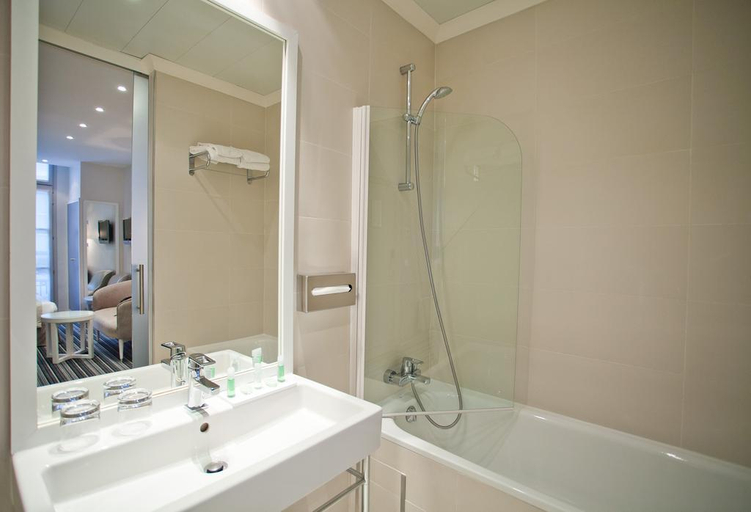 Bathroom 4, Icone, Paris
