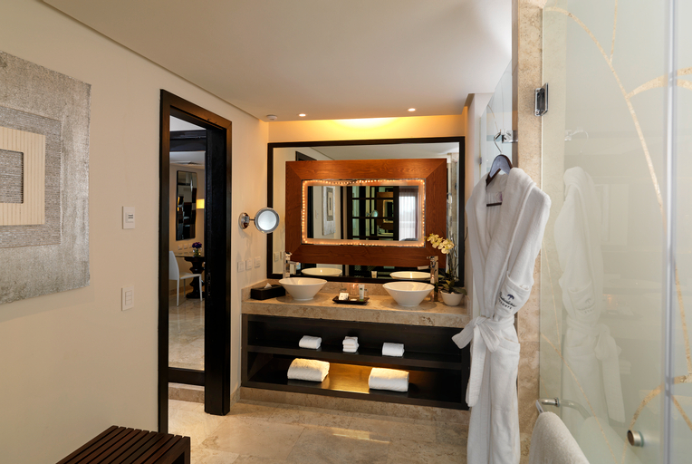 Bathroom 20