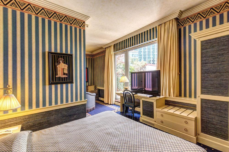 Bedroom 5, Auriga, Milano