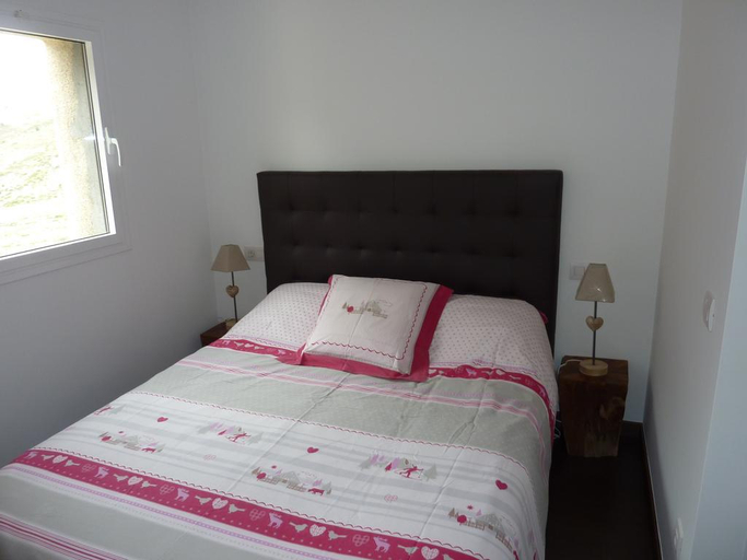 Bedroom, Frontera Blanca Nievesol, Pyrénées-Orientales