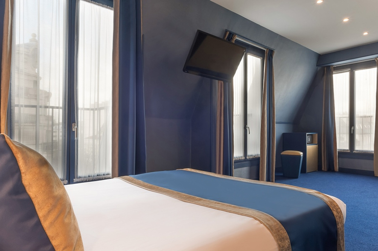 Bedroom 3, Trianon Gare de Lyon, Paris