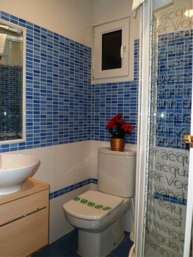 Bathroom, Las Nieves, Huesca