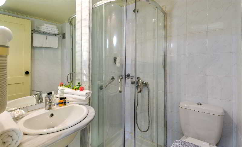 Bathroom 5, Giannoulis - Santa Marina Beach Hotel, Crete