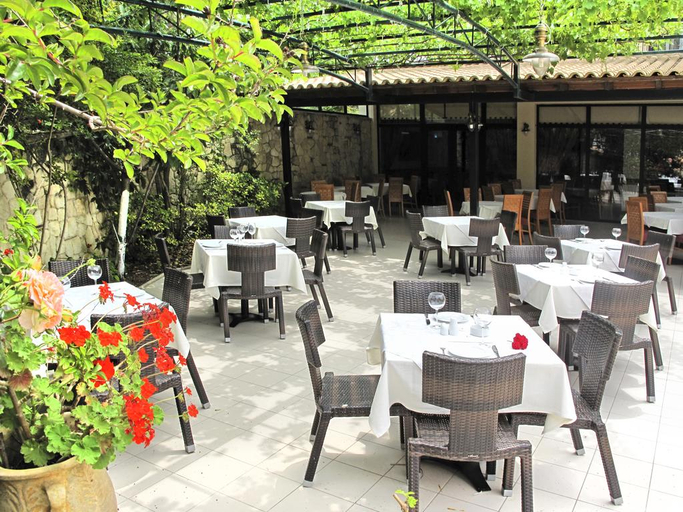 Food & Drinks 5, Zeus Eleva Kassandra Lagoon, Central Macedonia