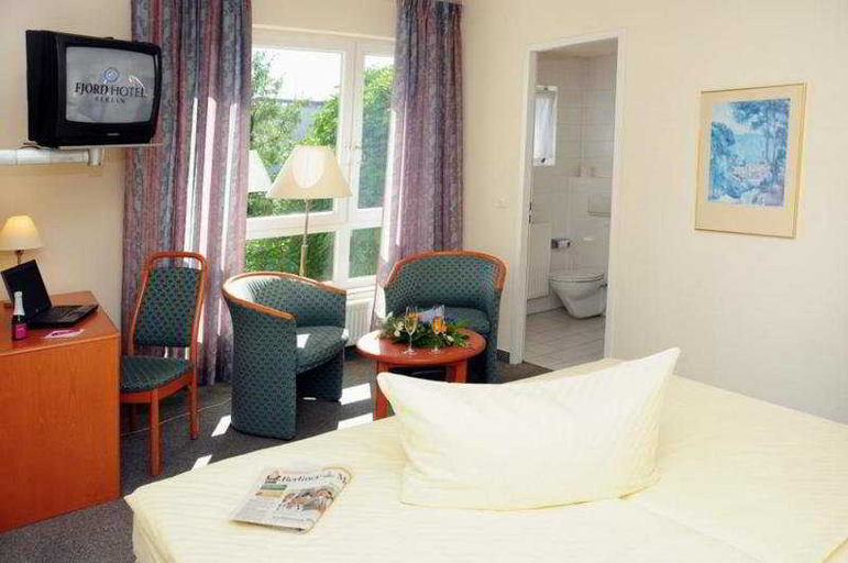 Bedroom 4, Lindemann Hotel Fjord, Berlin