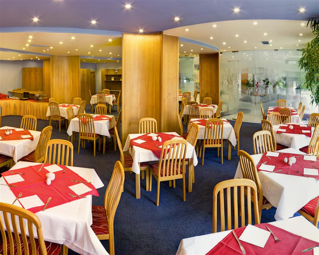 Food & Drinks 5, Luxury Family Hotel Bílá Labut, Praha 7