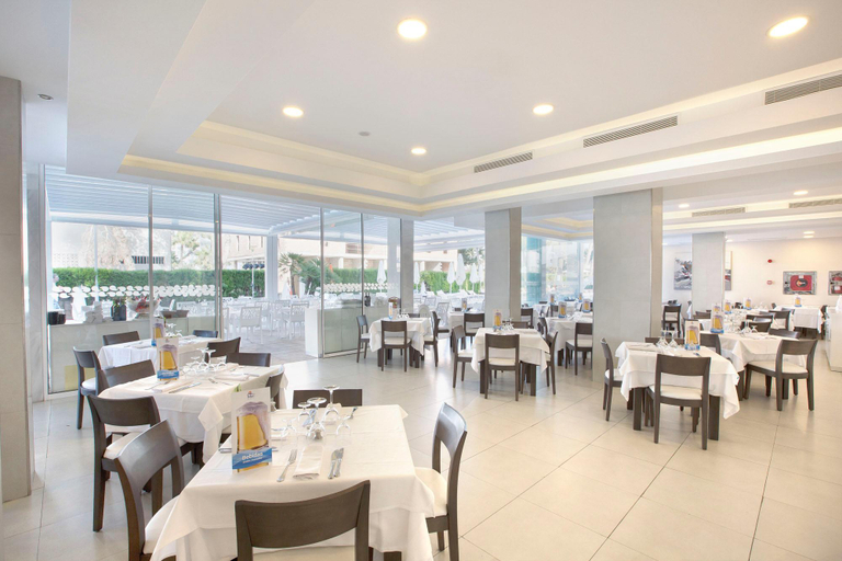 Food & Drinks 5, Mar Hotels Playa de Muro Suites, Baleares