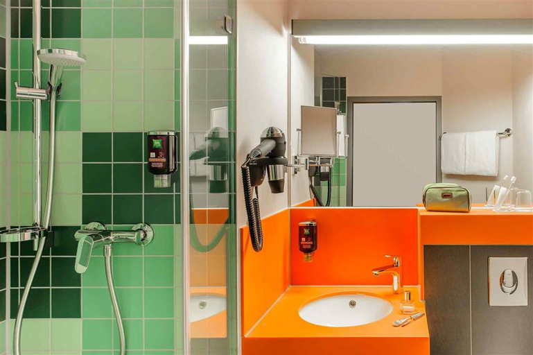 Bathroom 4, ibis Styles Speyer, Speyer