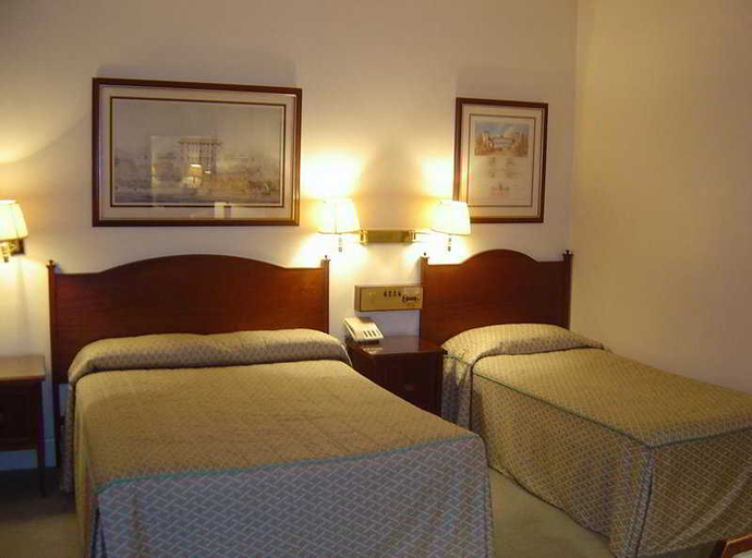 Bedroom 3, New County, Gloucestershire