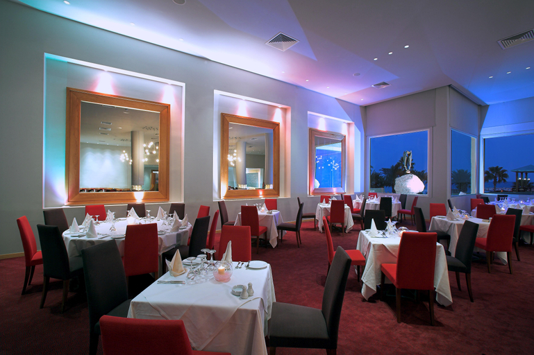 Food & Drinks 5, Golden Bay Beach hotel, Larnaca