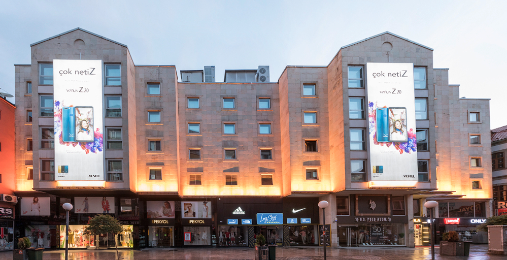 Zorlu Grand Hotel Trabzon, Merkez