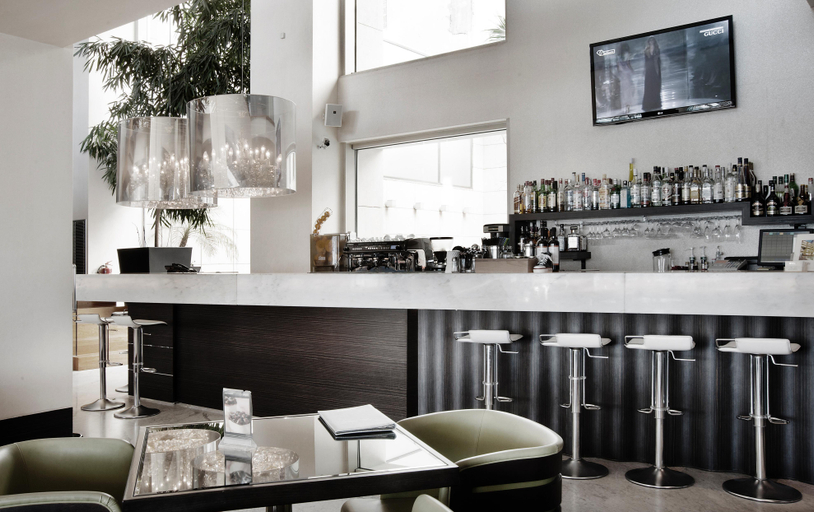 Food & Drinks, Nafs, West Greece