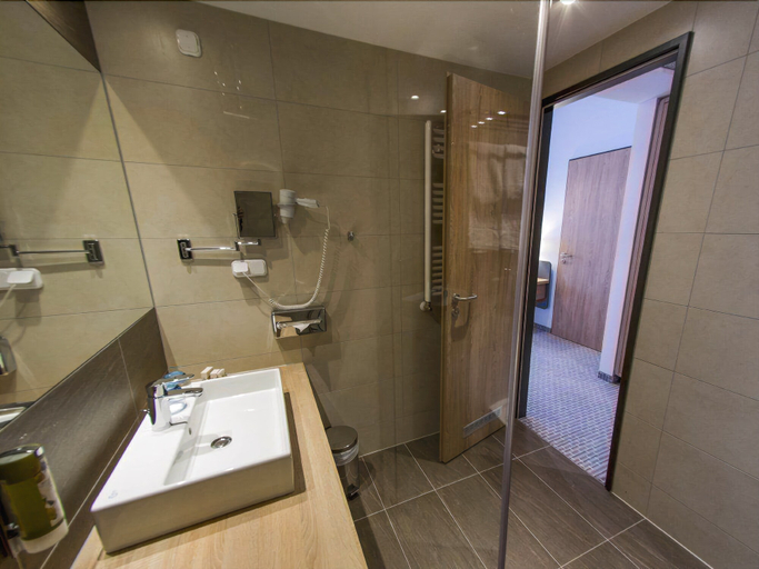 Bathroom 5, Thermal Hotel Balance Lenti, Lenti