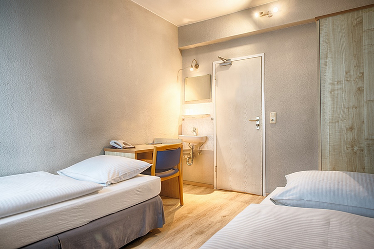 Bathroom 5, Enjoy Hotel Berlin City Messe, Berlin