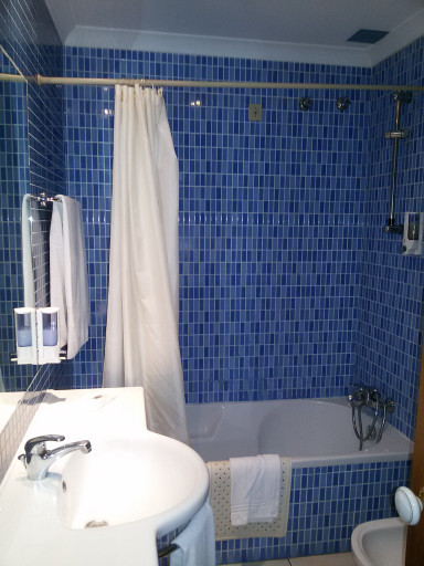 Bathroom 3, Moinho de Vento, Viseu