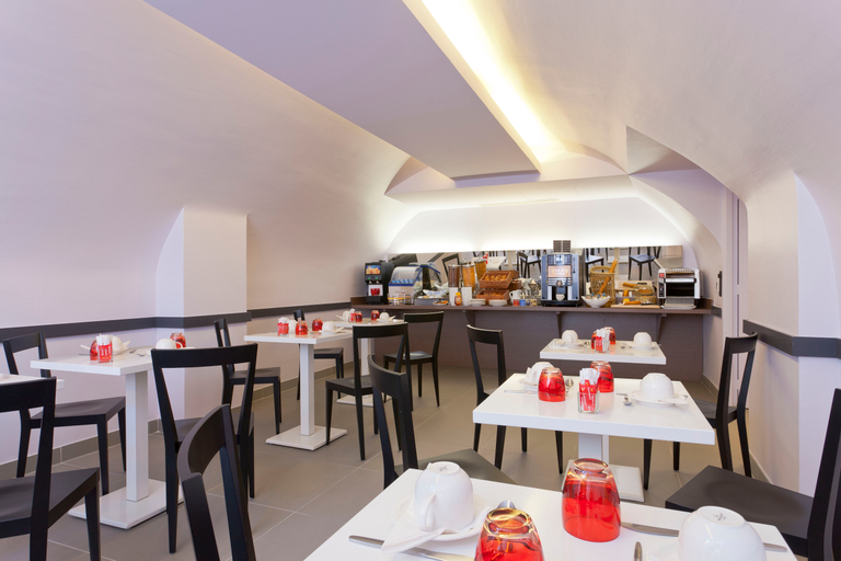 Food & Drinks 4, Libertel Gare Du Nord Suede, Paris