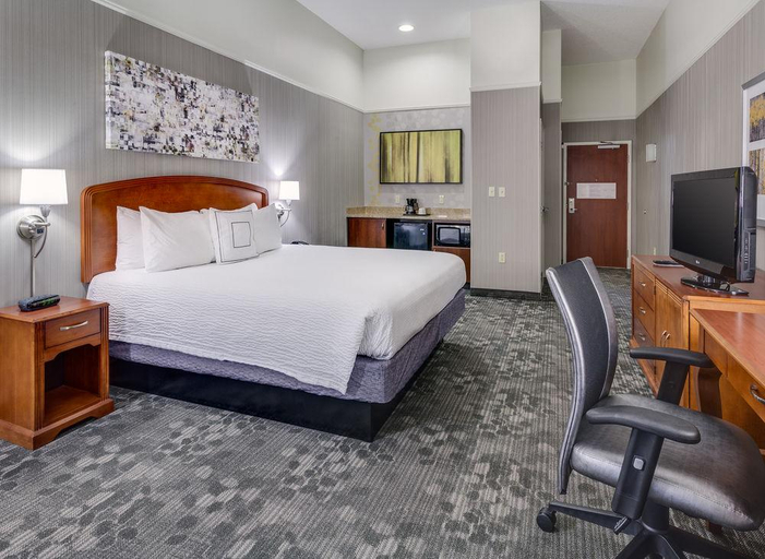 Bedroom 2, Courtyard by Marriott Providence Warwick, Kent