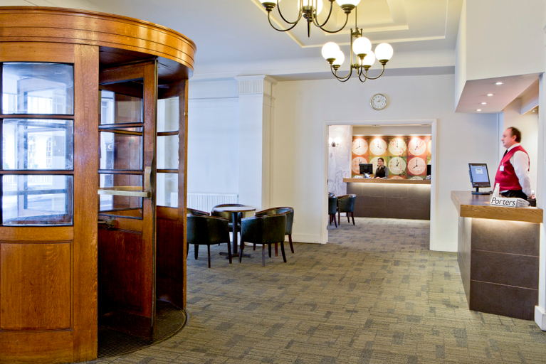 Public Area 2, The County, London
