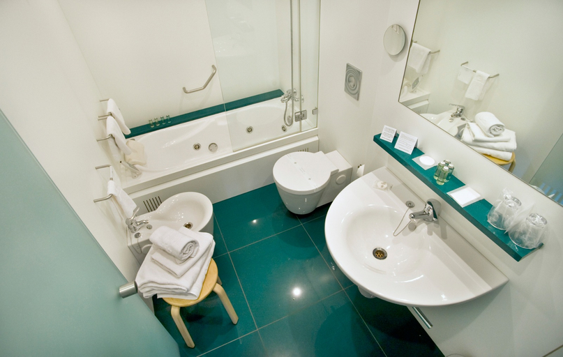 Bathroom, Hotel Emporda, Girona
