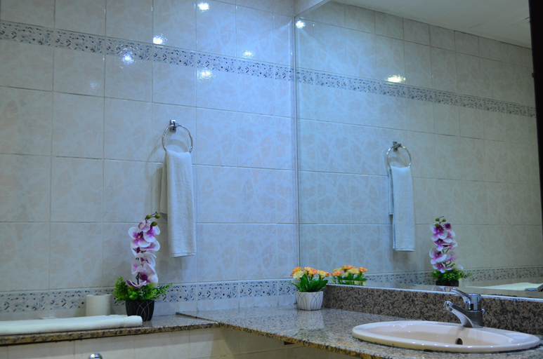 Bathroom, Orchid Hotel Deira Dubai, Dubai
