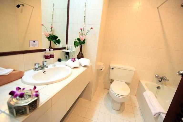 Bathroom 4, Laotel Vientiane, Vientiane