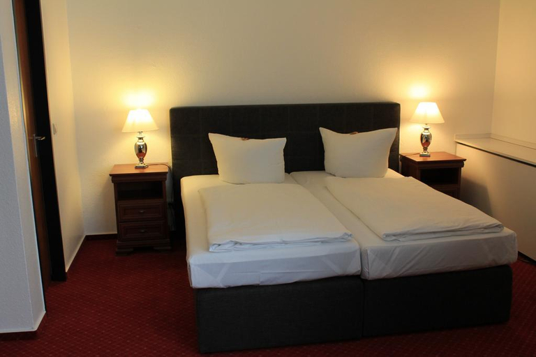 Bedroom 2, REMA Hotel Essen , Essen