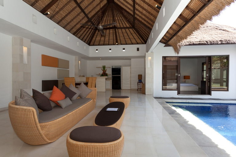Swimming Pool 10