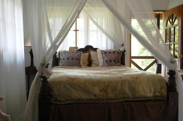 Bedroom 2, Forres Park
