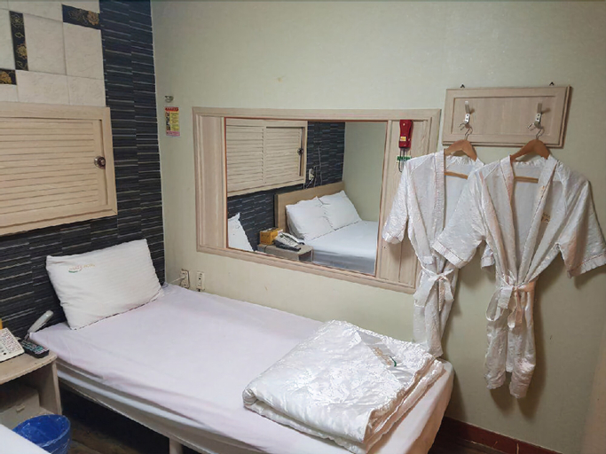 Hyatt Motel, Bupyeong